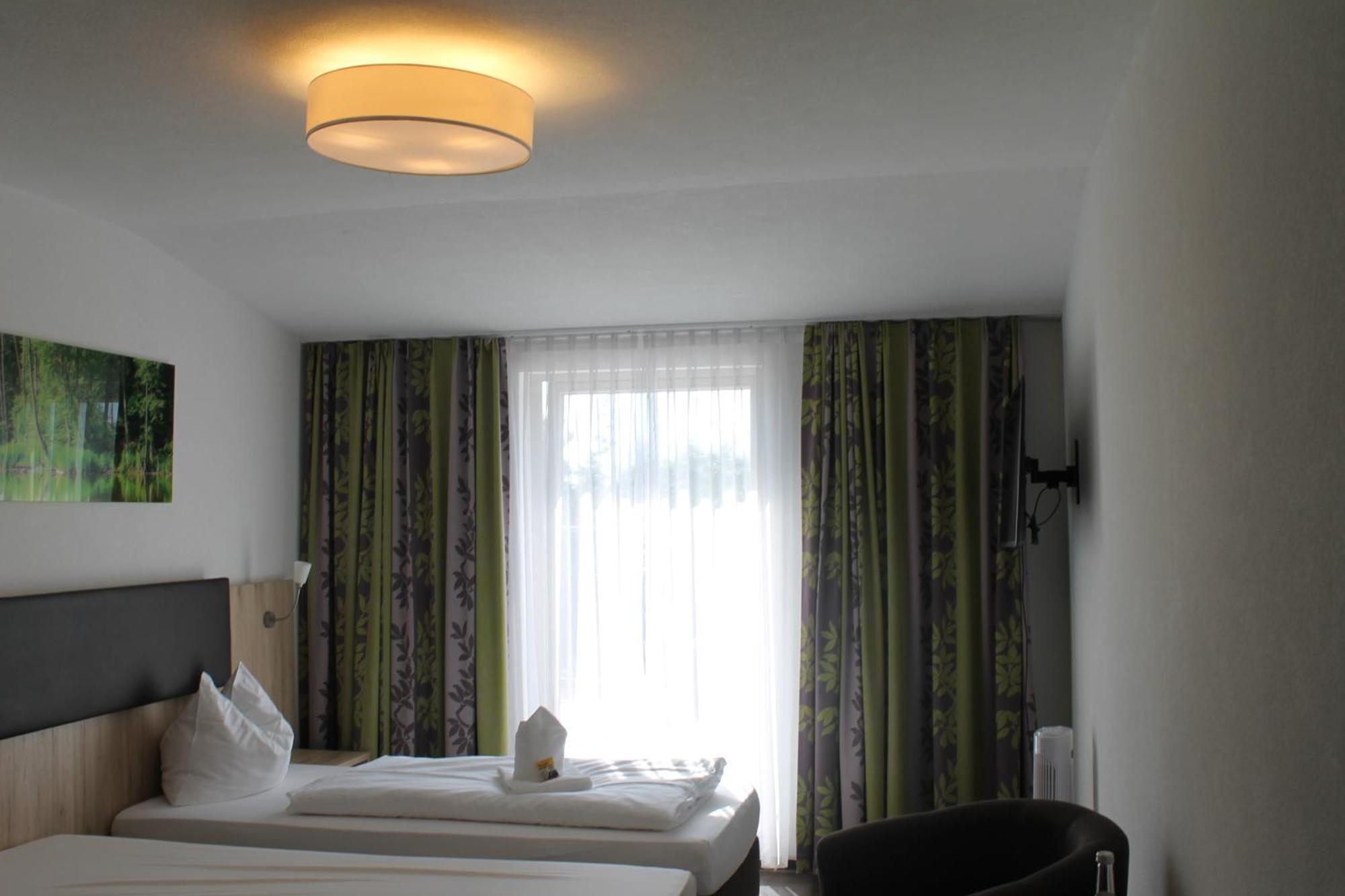 Hotel Kueffner Hof Langenbeutingen Exteriér fotografie
